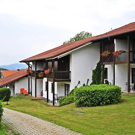 Hotelresort Reutmuhle ノイライヒェナウ